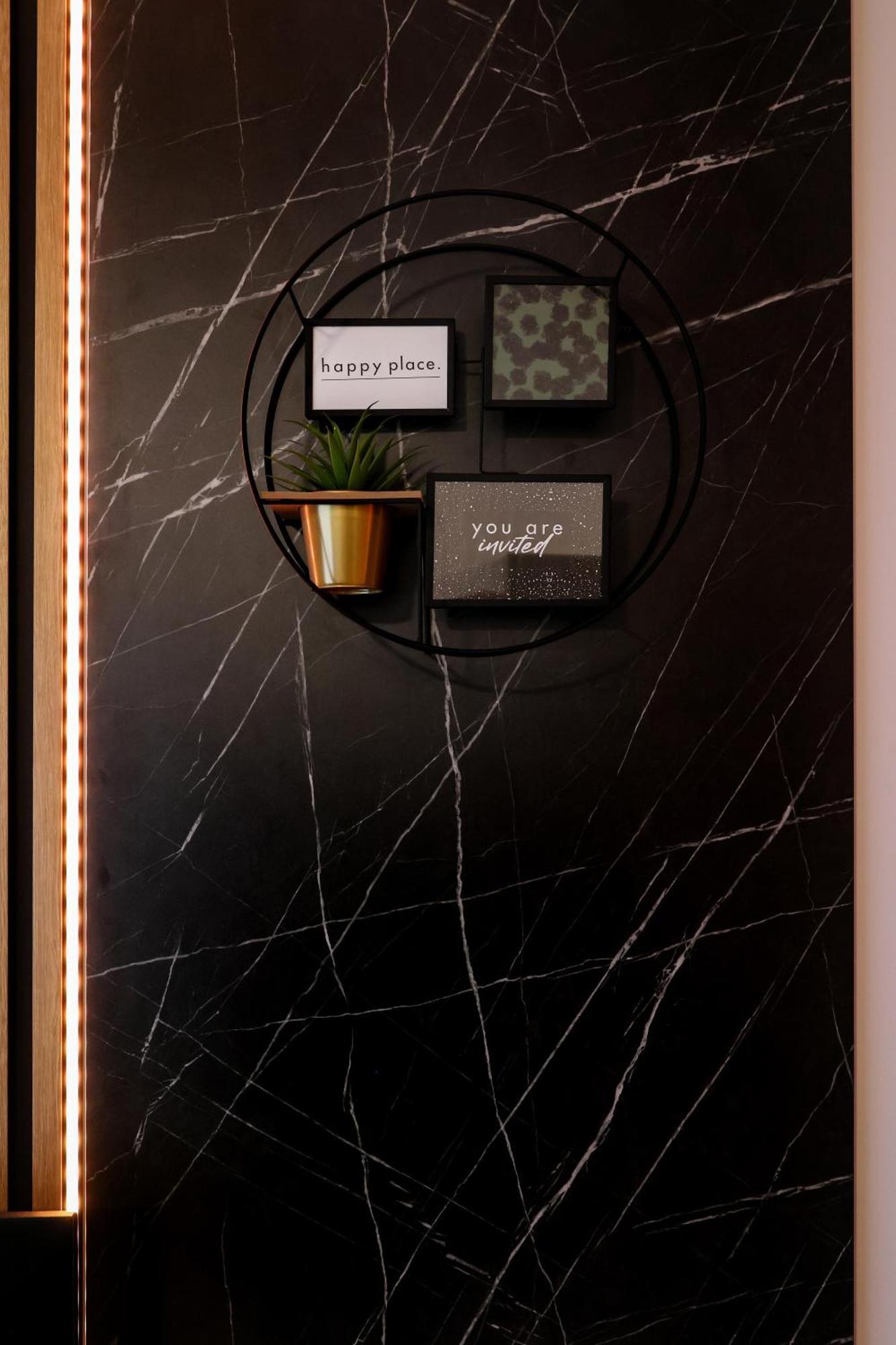 Modern Luxe Haven Appartamento
