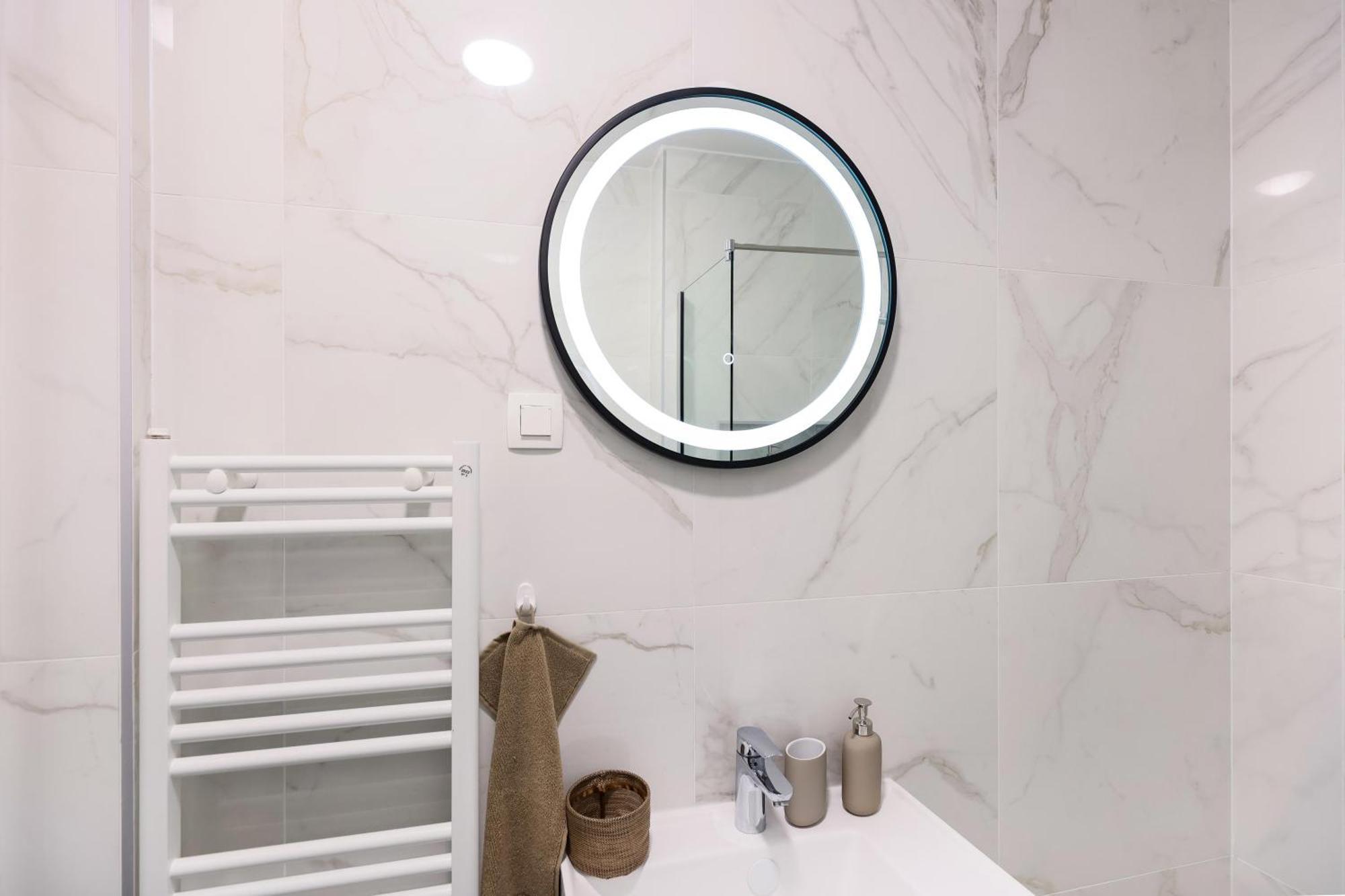 Modern Luxe Haven Appartamento